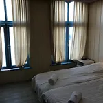 Hotel Empire *