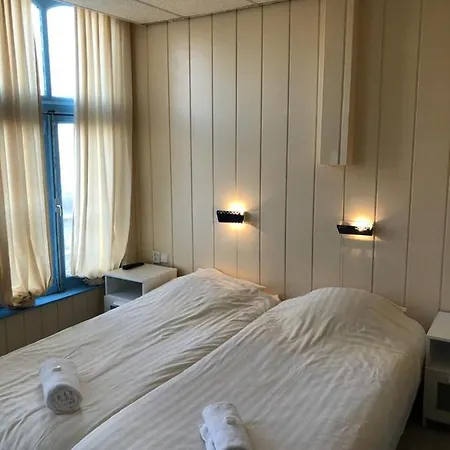 Hotel Empire *