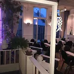 Empire Hotel